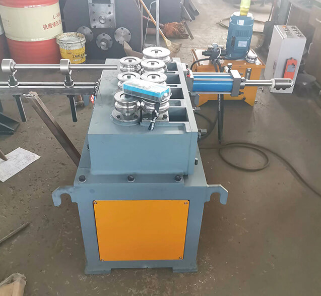 WFY7-30-Profile-Cold-Bending-Machine-3